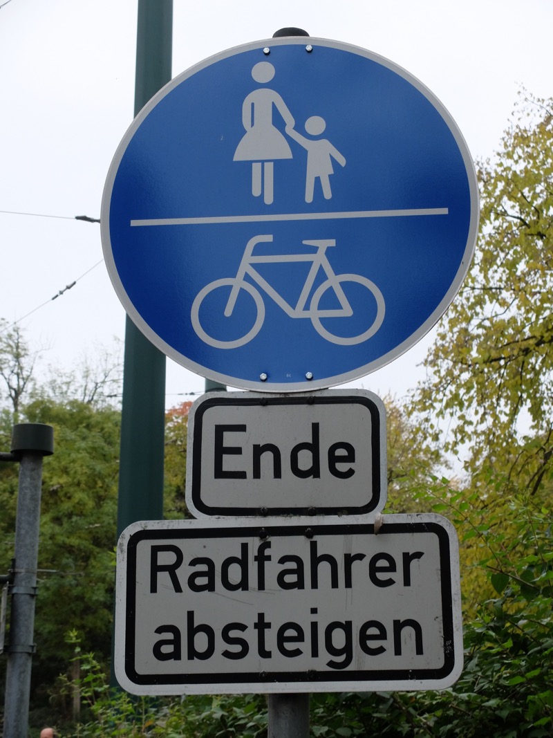 Radfahrer absteigen | Radfahrerzone.de