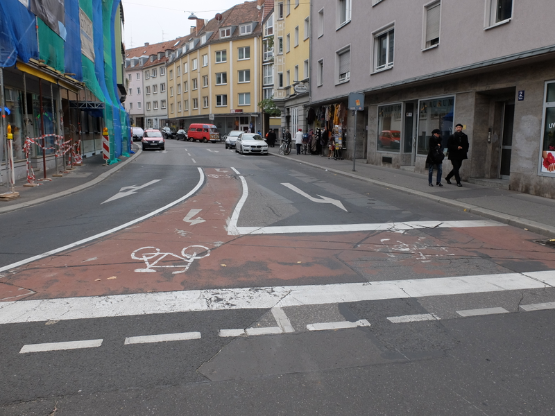 Aufgeweiteten Radaufstellstreifen in Würzburg | Radfahrerzone.de