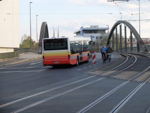 Grombühlbrücke: Platz für RadfahrerInnen: | Radfaherzone.de